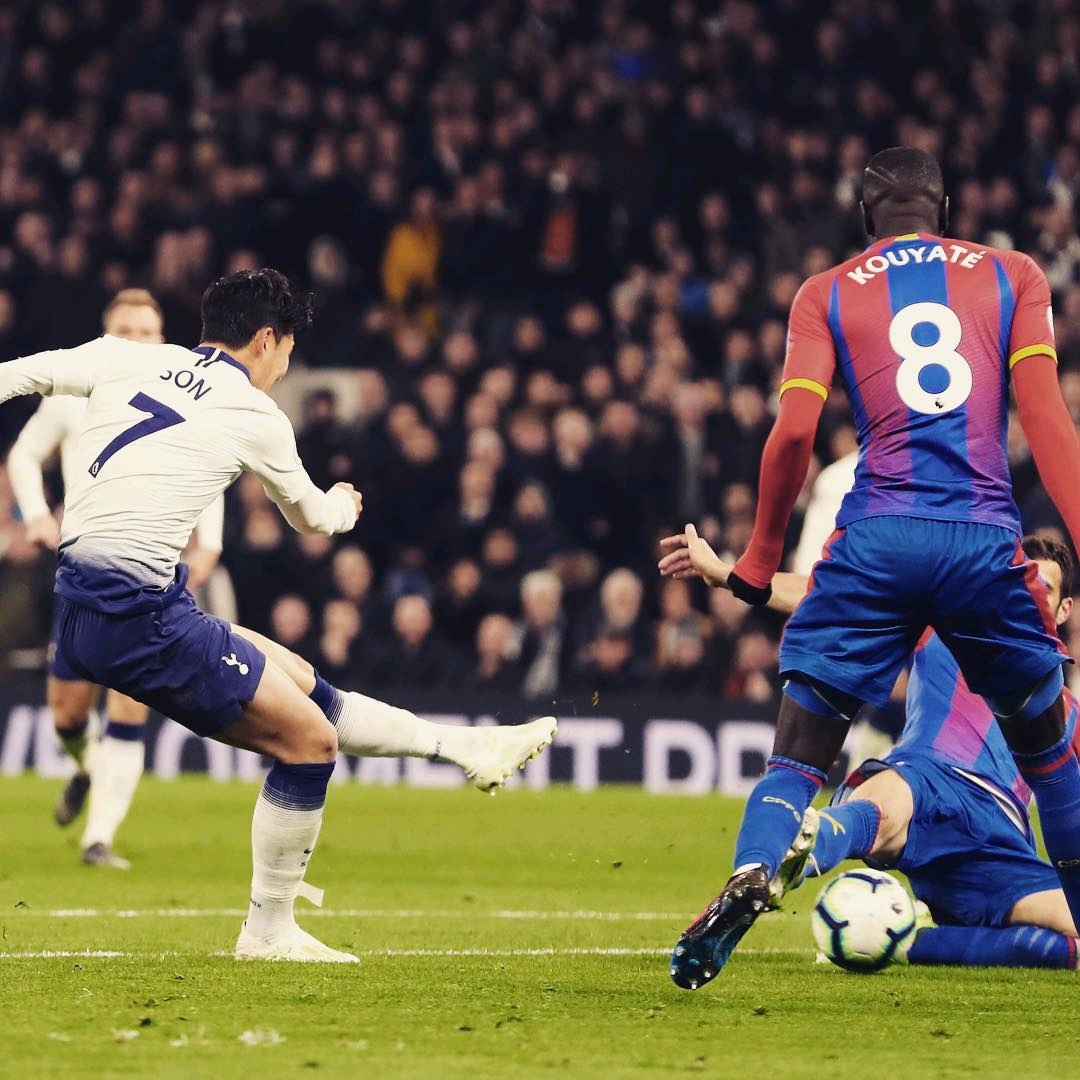 是球场上每 是球场上每